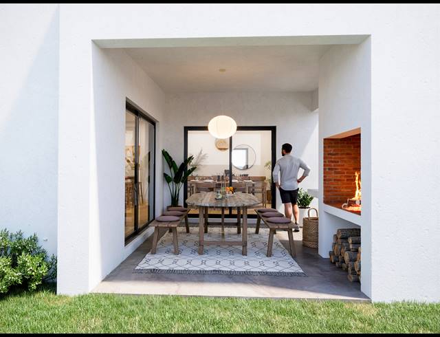 4 BEDROOM HOUSE FOR SALE IN PAARL SOUTH